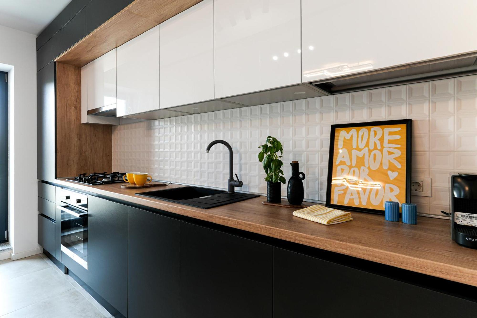 Sandra - Park-View Apt With Balcony & Parking บูคาเรสต์ ภายนอก รูปภาพ