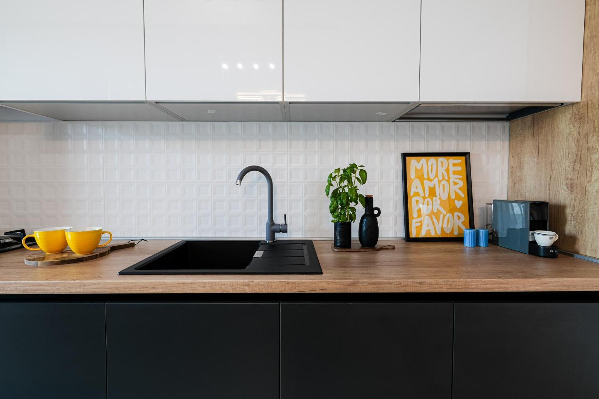 Sandra - Park-View Apt With Balcony & Parking บูคาเรสต์ ภายนอก รูปภาพ